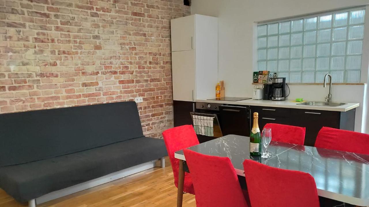 Cozynite Premium Apartment Stadthalle Wina Bagian luar foto